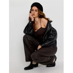 Sinsay - Straight pantalone od veštačke naborane kože - tamno braon