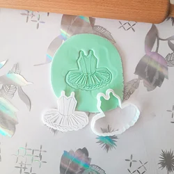 KREATIVNI SLATKIŠI Modla za kolače Baletska haljina reljefna, 10 cm, Bela