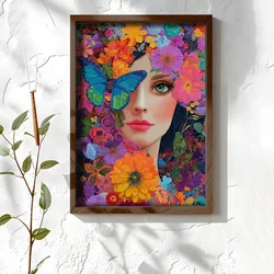 WallXpert uramljena MDF slika NAL023-70, ženski portret među šarenim cvećem sa plavim leptirom, 50 x 70 cm