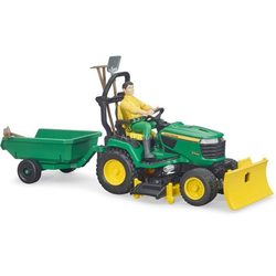 Bruder kosilnica John Deere 62104 s figuro