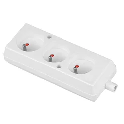 shumee VTIČNICA TROJNA 16A 250V SLOMLJIVA Z/U BELA