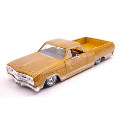 MAISTO Metalni model autića 1:24 Design Lowrider Ass 32543 oker