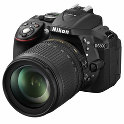 NIKON D-SLR fotoaparat D5300 + 18-105 VR + Darilo