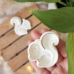 KREATIVNI SLATKIŠI Modla za kolače i ukrase Veverica, 10 cm, Bela