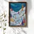 WallXpert uramljena MDF slika NAL006-70, skijaši na snežnoj padini među šarenim jelkama, reljefni stil, 50 x 70 cm