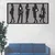WallXpert metalni zidni ukras 5194, siluete pet poslovnih ljudi u ramu sa prugama, 61 x 31 cm, crni