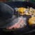 Weber Griddle utež za Smash burgerje