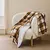 Rjava odeja iz sherpa flisa 125x150 cm Ecossais – douceur dintérieur