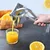Cool Mango Ročni stiskalnik za sadje – Squeezly