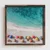 WallXpert uramljena MDF slika DOS040-70, plaža sa šarenim suncobranima i tirkiznim morem iz ptičje perspektive, 70 x 70 cm