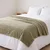 Home Odeja Cube olivno reliefna 160x200 cm, pregrinjalo 250 g/m2
