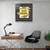WallXpert slika na kaljenom staklu Kgls_1143, natpis „Too Glam to Give a Damn” preko zlatne mrlje na crno-belim prugama, 80 x 80 cm