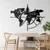 WallXpert metalni zidni ukras 5148, mapa sveta sa ružom kompasa, jelom i planinama, 98 x 75 cm, crni