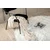 Venture Design Okrogla preproga Grace 200x200 cm bela