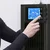 Qoltec UPS napajalnik, on-line, 1KVA (800W), baterija, LCD, USB