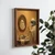 WallXpert uramljena MDF slika NAL093-70, duh pere zube ispred ogledala u kupatilu, 50 x 70 cm
