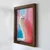 WallXpert uramljena MDF slika NAL064-46, bela mačka viri kroz roze zavese ispred mora, 35,5 x 47 cm