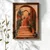 WallXpert uramljena MDF slika NAL182-46, terakota stepenice i lukovi sa palmama, 35,5 x 47 cm