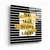 WallXpert slika na kaljenom staklu Kgls_1143, natpis „Too Glam to Give a Damn” preko zlatne mrlje na crno-belim prugama, 80 x 80 cm