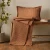 Rjava bombažna odeja 150x200 cm Jaipur Chunky Waffle – Pineapple Elephant