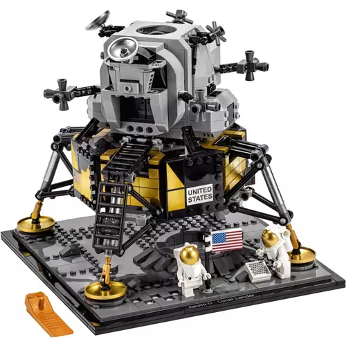 Lego lunar outlet lander