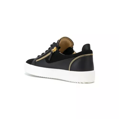 Zanotti deals kirk low