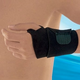 Futuro Sport bandaža za zapestje z odprtino za palec, črna