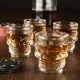 Poldeci literski kozarci v obliki lobanje (2 kosi)