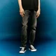 Slim fit farmerke sa efektom izbledelosti