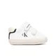 Mehki čeveljčki za dojenčke Calvin Klein V0B9-83437-1582 Bela