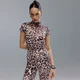 Top sa podignutom kragnom