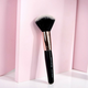 Četkica Za Puder U Prahu i Kamenu | BRUSHWORKS| Kozmo Online