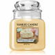 Yankee Candle Vanilla Cupcake Mirisna svijeća 411 g Classic srednja