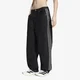 adidas Jeans hlače KQ6474 Črna Barrel Fit