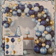 Girlanda od balona – plavi, zlatni i prozirni baloni sa zlatnim konfetima